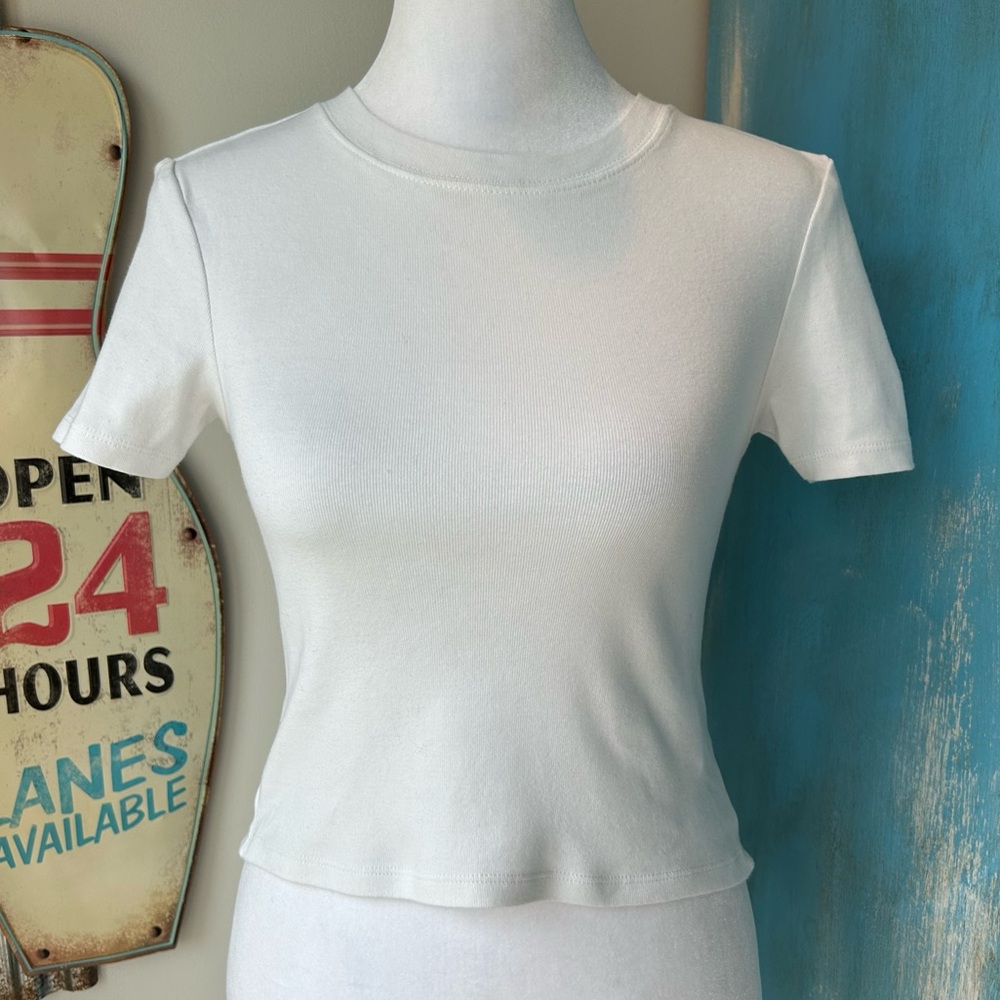 Topshop White Short Sleeve Cropped Tee Closet Staples Minimalist